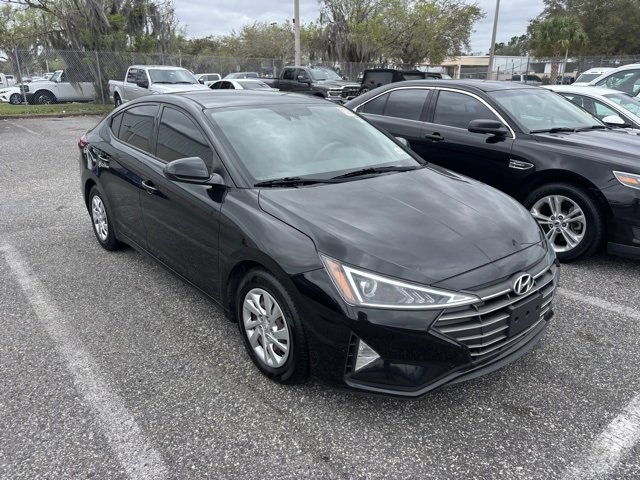 Used 2020 Hyundai Elantra SE image 2