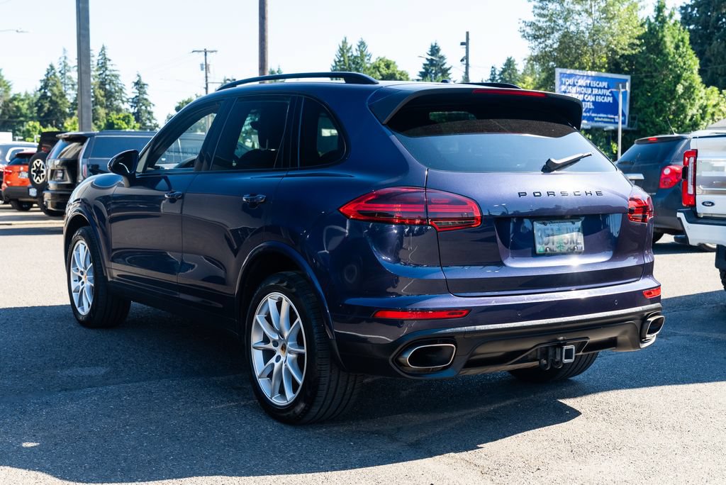 Used 2017 Porsche Cayenne AWD/4WD image 5