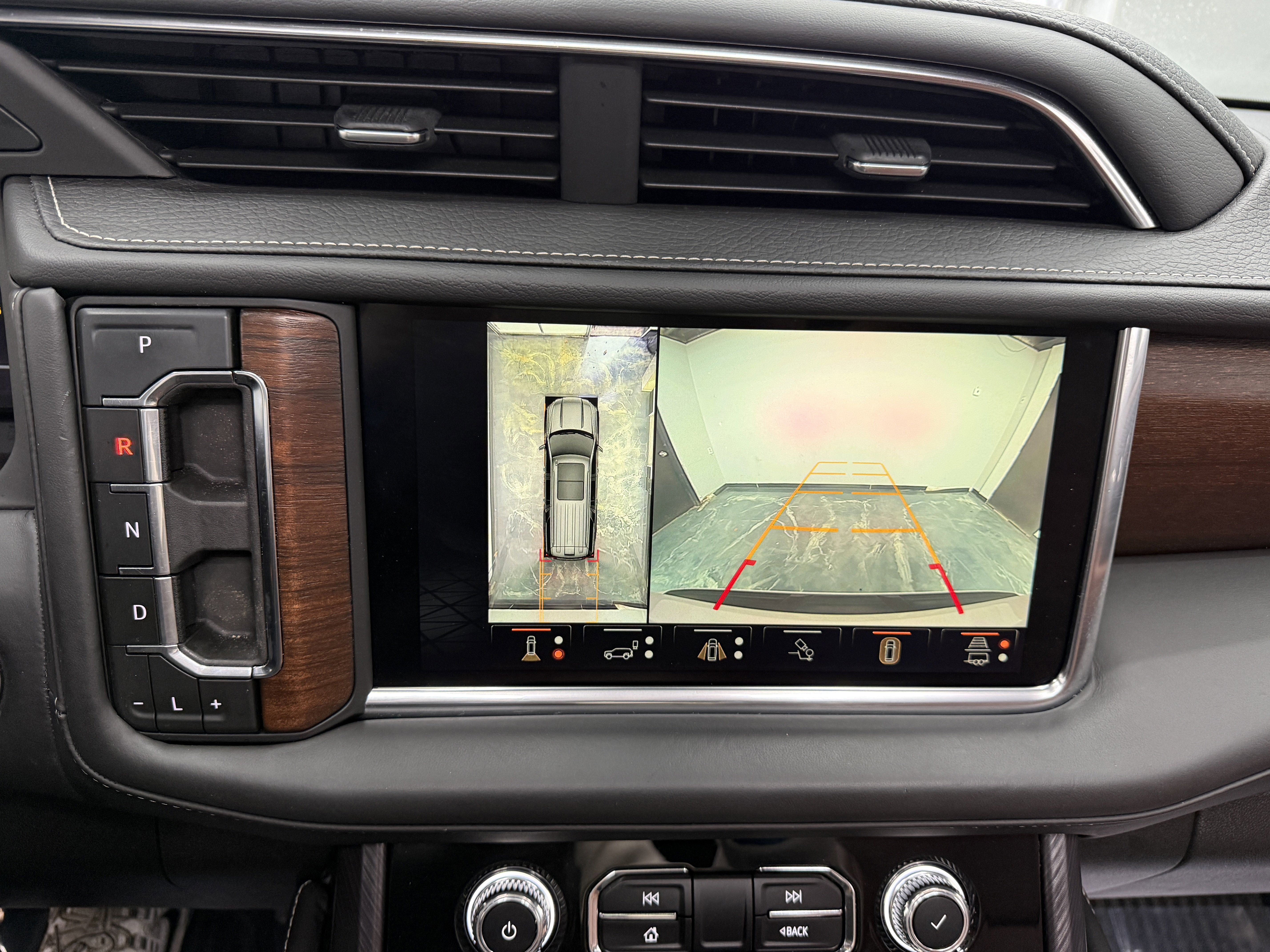 Used 2023 GMC Yukon XL Denali Ultimate image 22