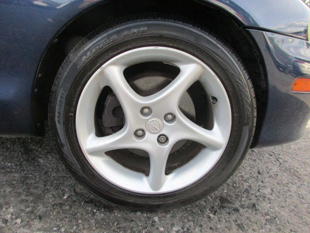 Used 2003 MAZDA MX-5 Miata RWD image 18