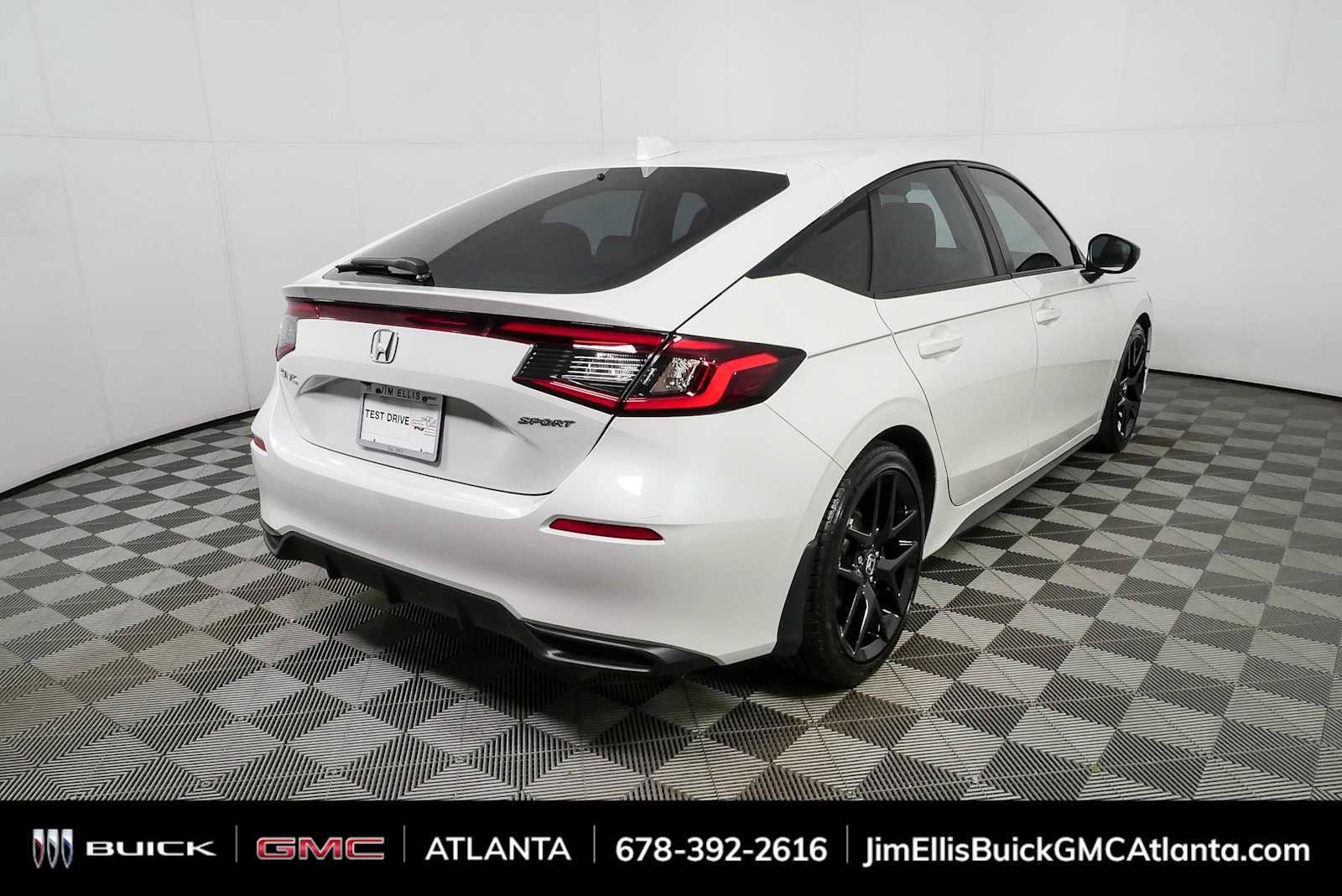 Used 2025 Honda Civic Sport image 3