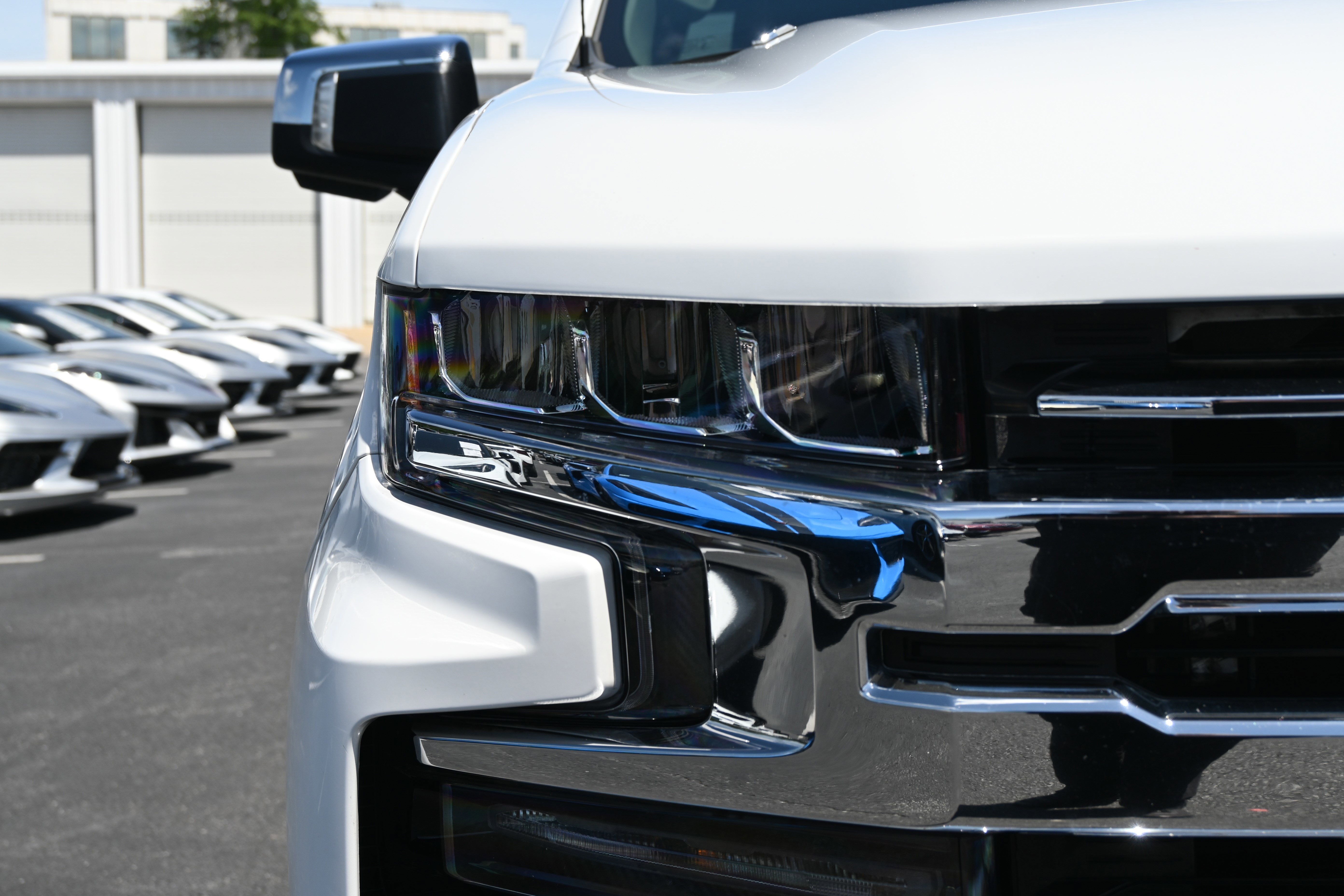 Used 2022 Chevrolet Silverado 1500 LTZ w/ LTZ Premium Package AWD/4WD image 6