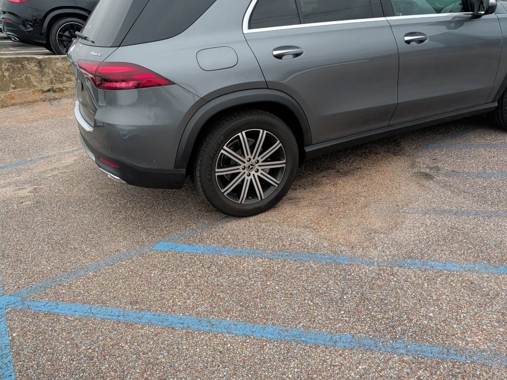 Certified 2025 Mercedes-Benz GLE 350 4MATIC image 11