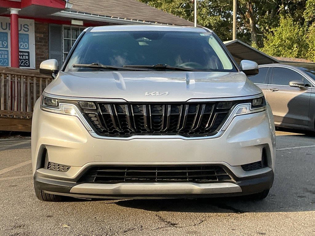 Used 2022 Kia Carnival LX image 2