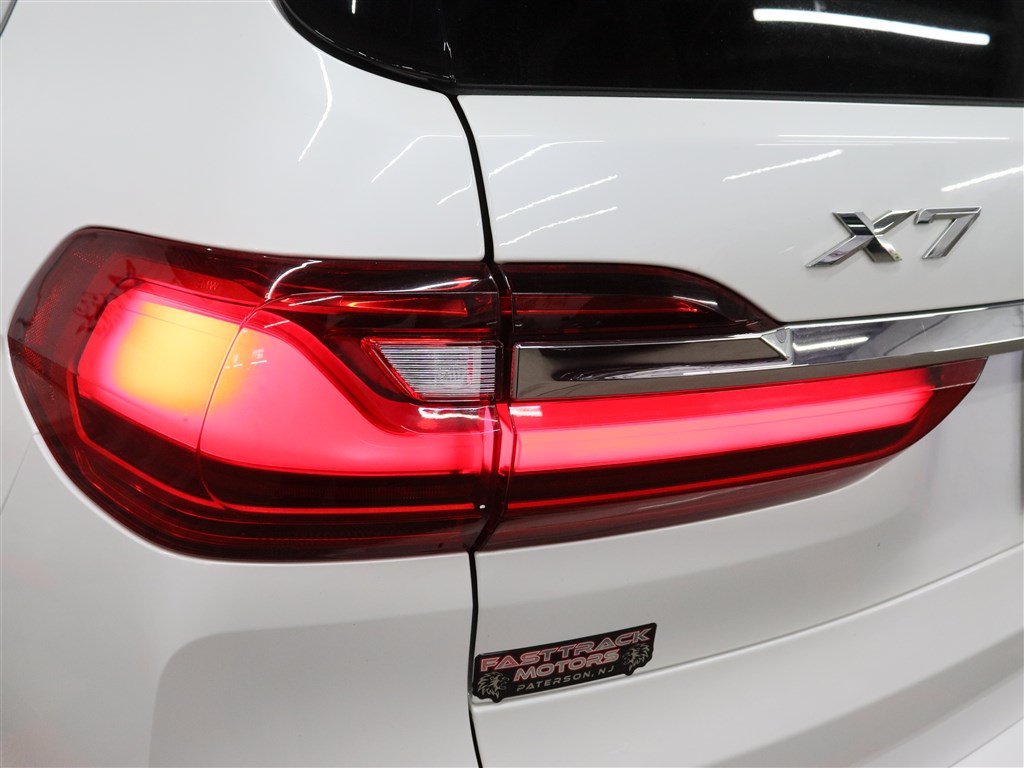 Used 2021 BMW X7 xDrive40i w/ Premium Package AWD/4WD image 12