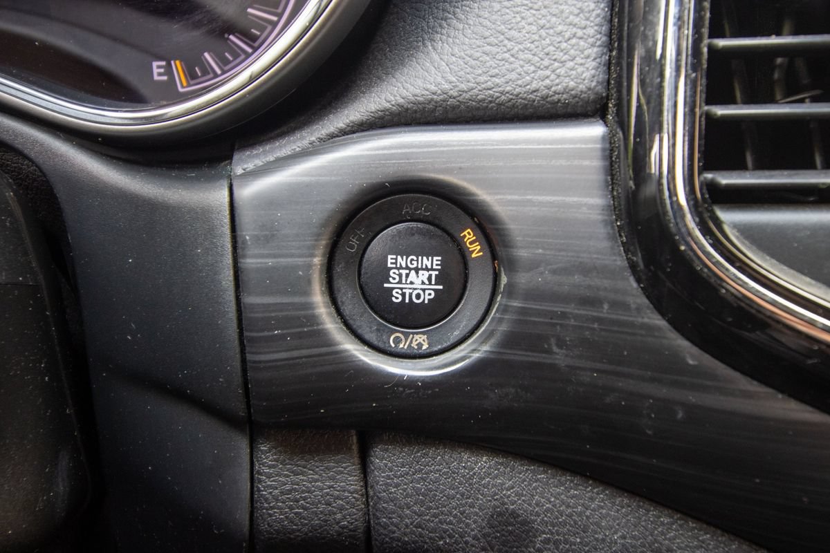 Used 2020 Jeep Grand Cherokee Altitude RWD image 33