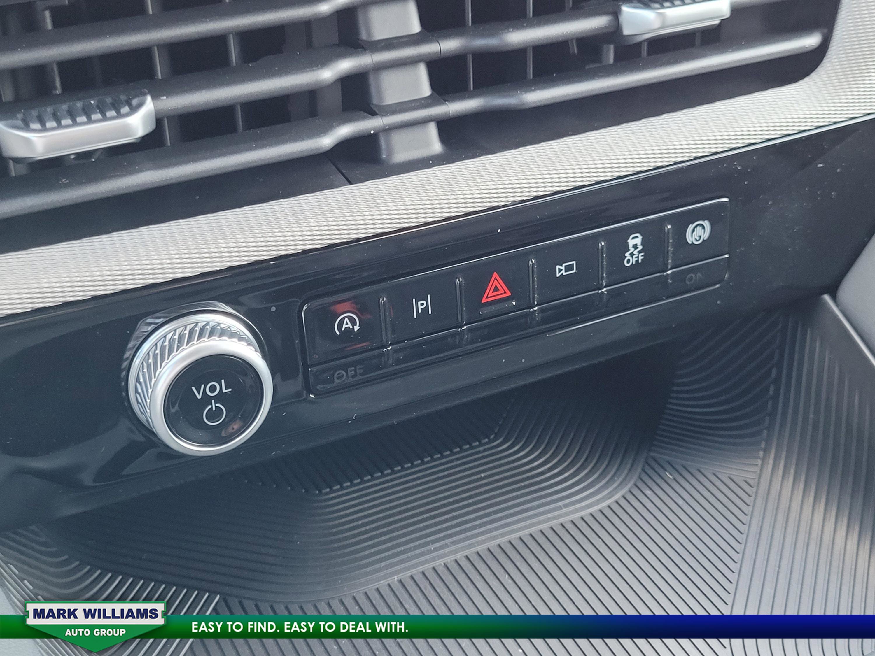 Used 2025 Ford Explorer Active w/ Active Comfort Package image 20