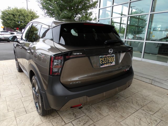 Certified 2025 Nissan Kicks SR image 5
