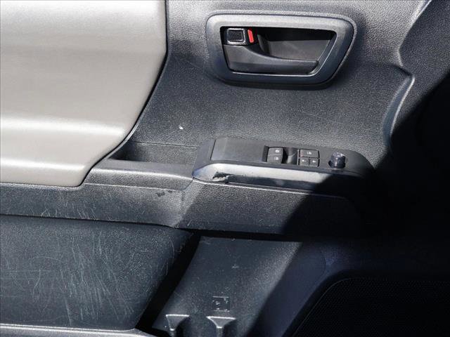 Used 2020 Toyota Tacoma SR AWD/4WD image 11