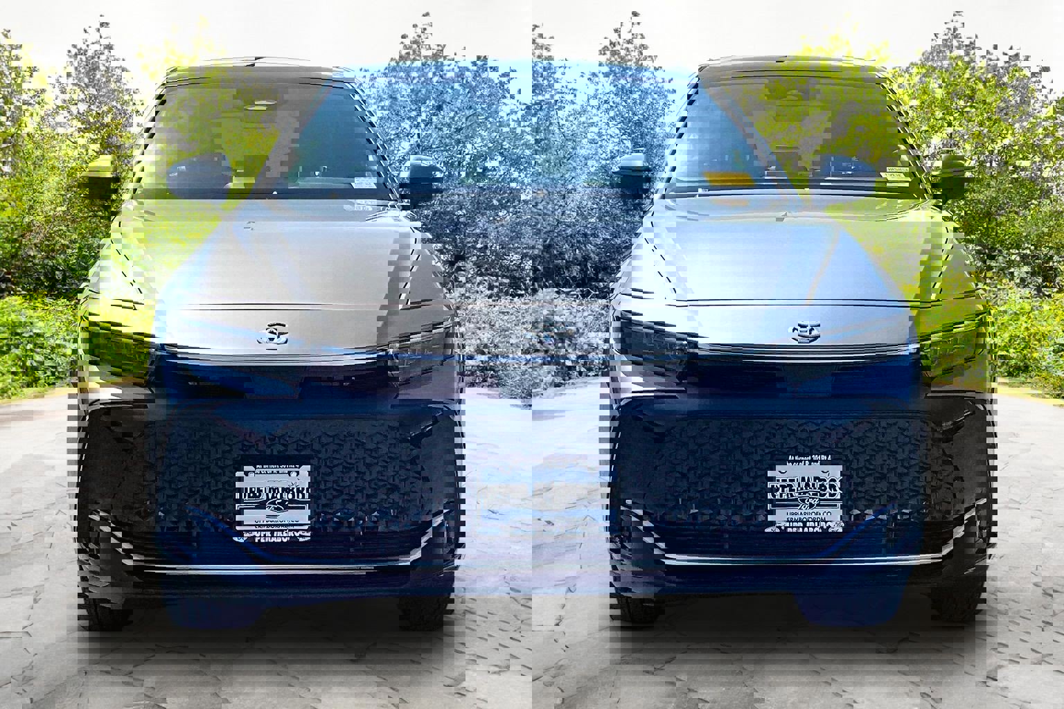 Used 2023 Toyota Crown Platinum image 3