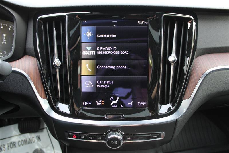 Used 2021 Volvo S60 T5 Momentum FWD image 18