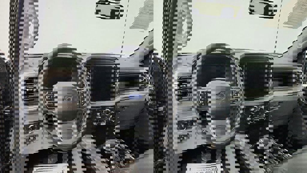 Used 2025 Ford F150 Lightning XLT image 11