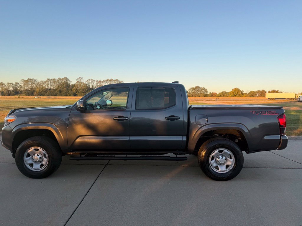 Used 2023 Toyota Tacoma SR AWD/4WD image 9