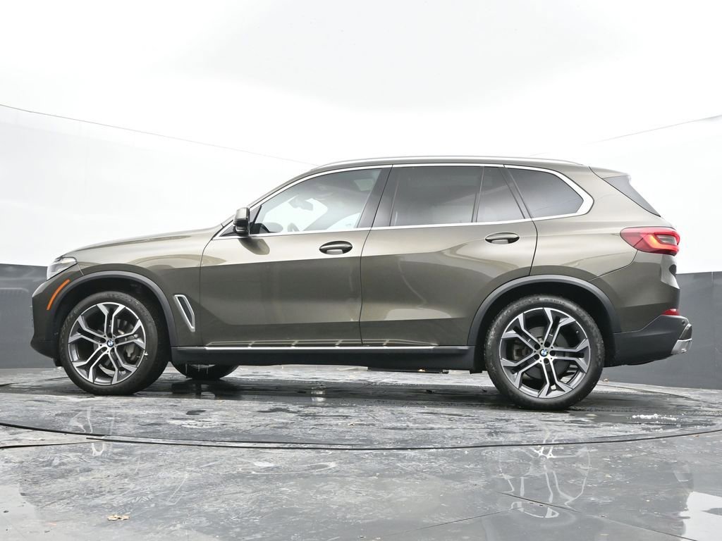 Used 2023 BMW X5 xDrive40i w/ Premium Package image 44