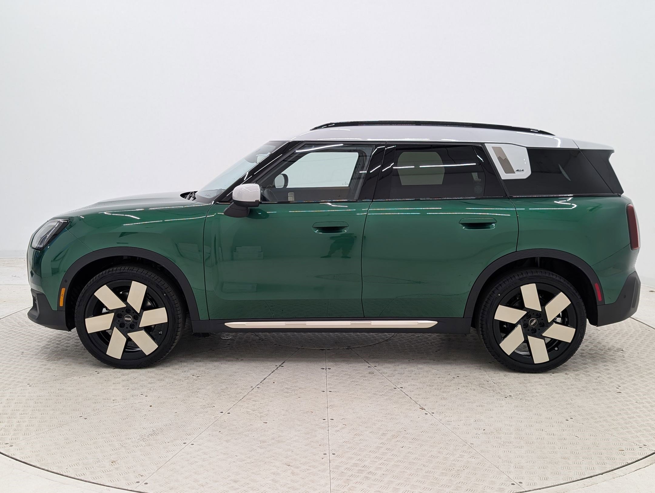 New 2026 MINI Cooper Countryman S image 2