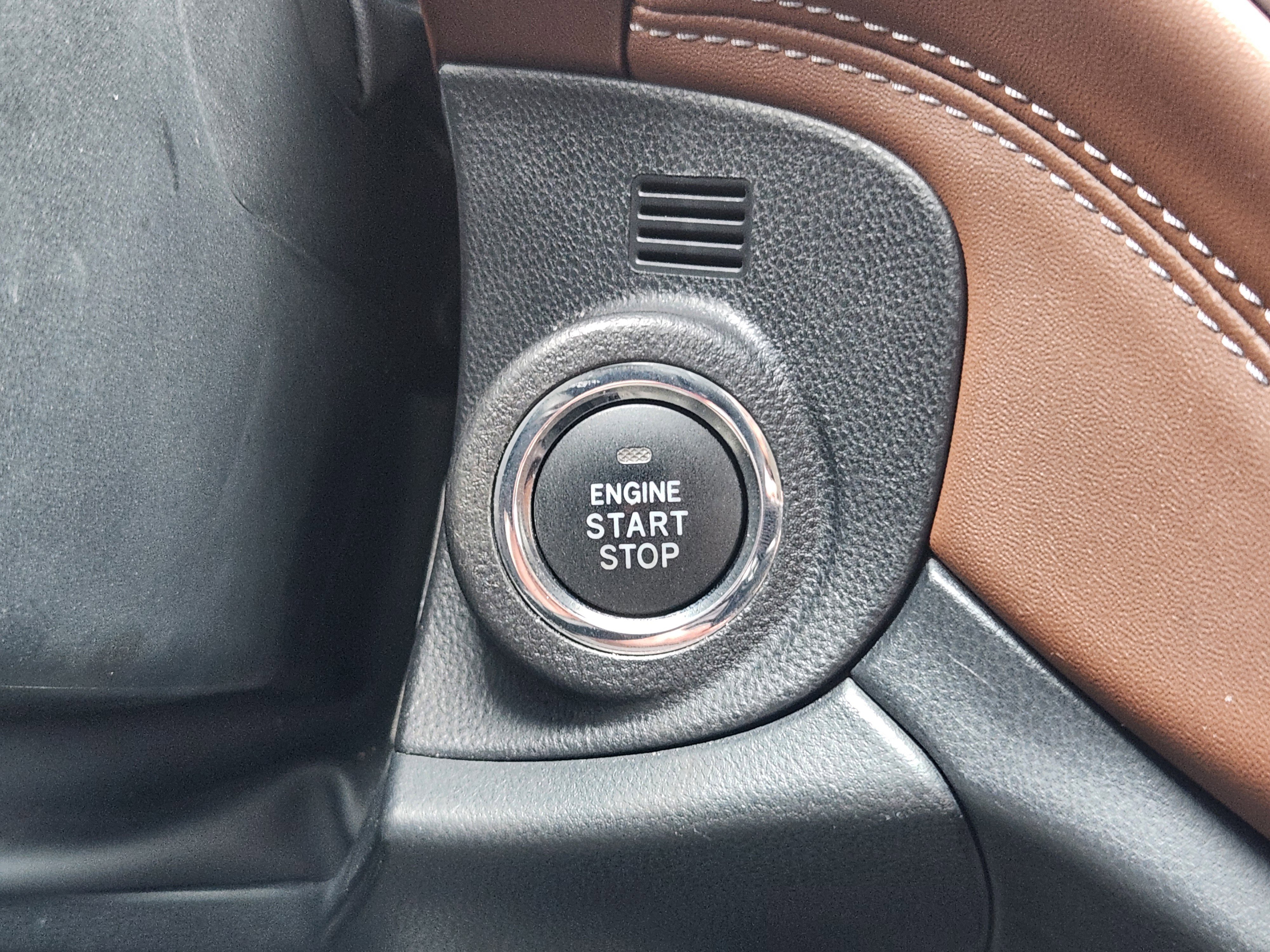 Used 2021 Subaru Outback Touring w/ Popular Package #2 image 30