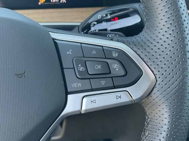 New 2026 Volkswagen Tiguan SEL R-Line AWD/4WD image 9