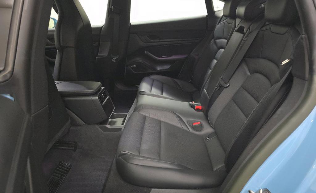 Used 2023 Porsche Taycan w/ Premium Package image 8