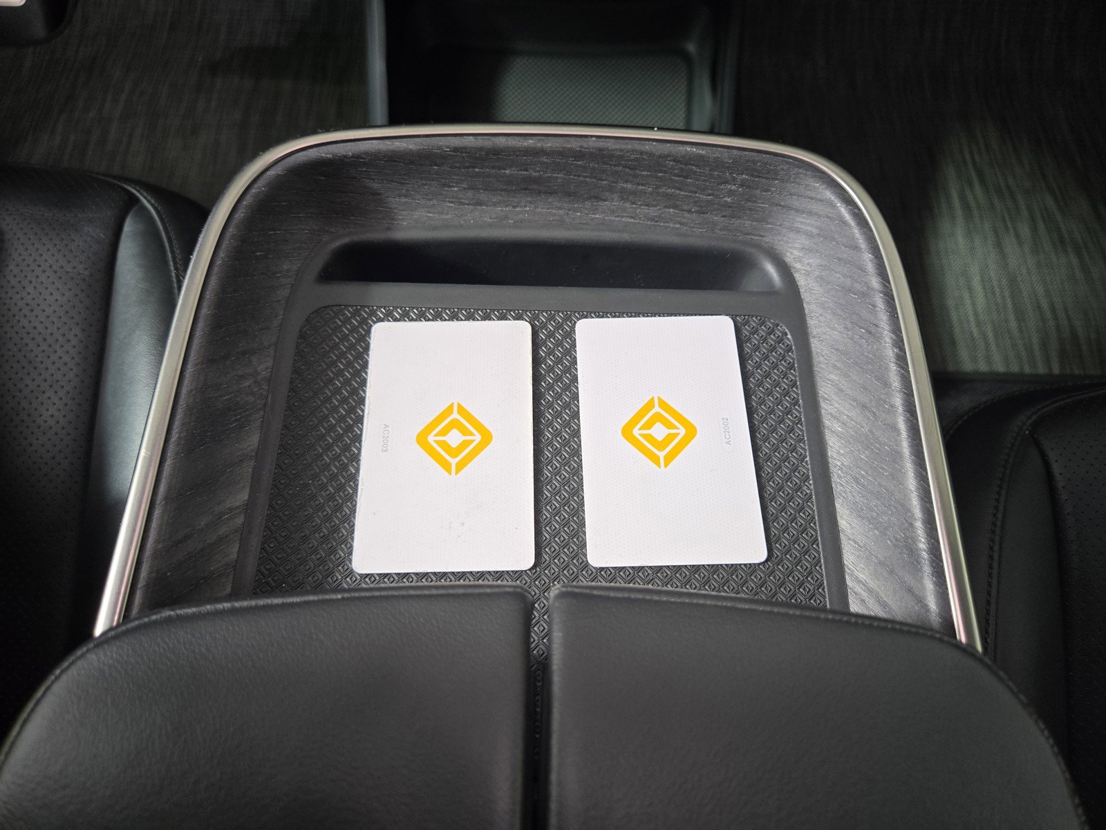 Used 2022 Rivian R1S Launch Edition image 30