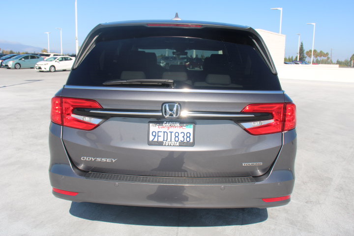 Used 2023 Honda Odyssey Touring image 4
