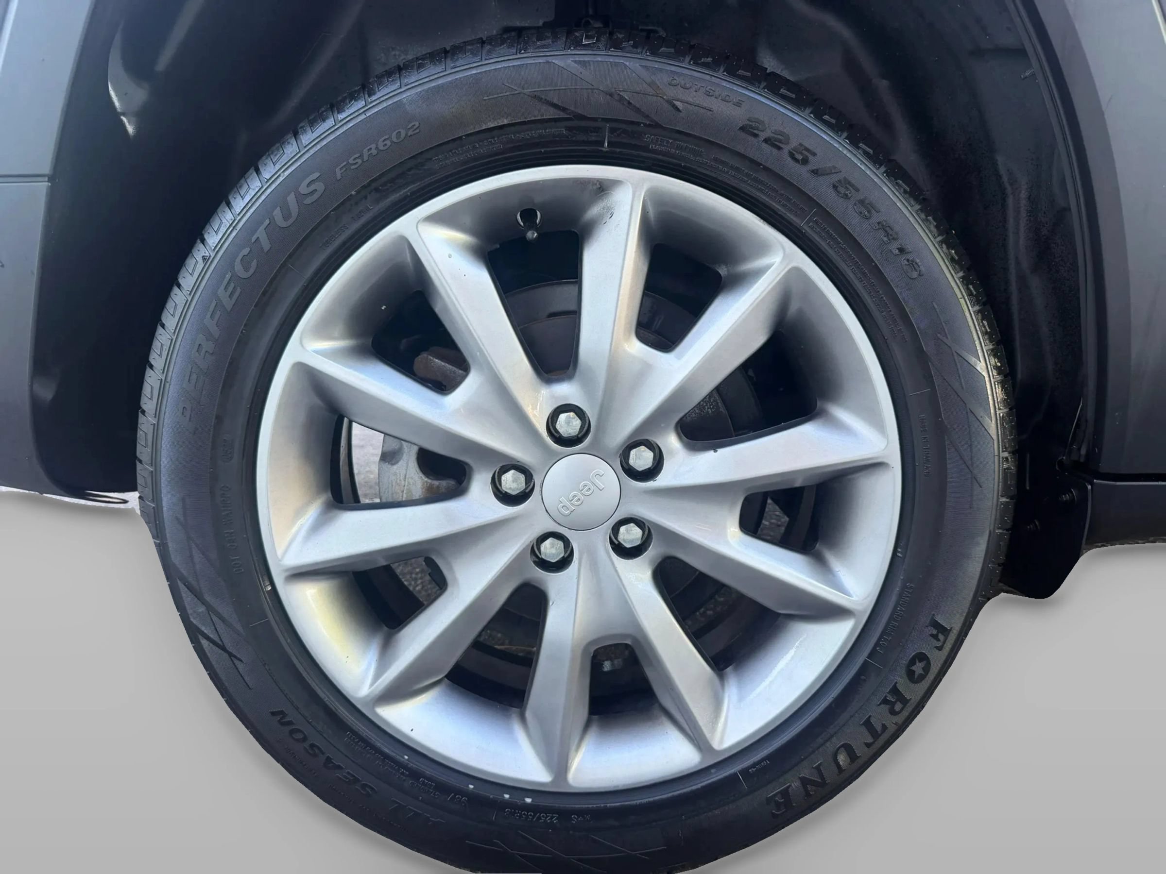 Used 2017 Jeep Cherokee Limited FWD image 54