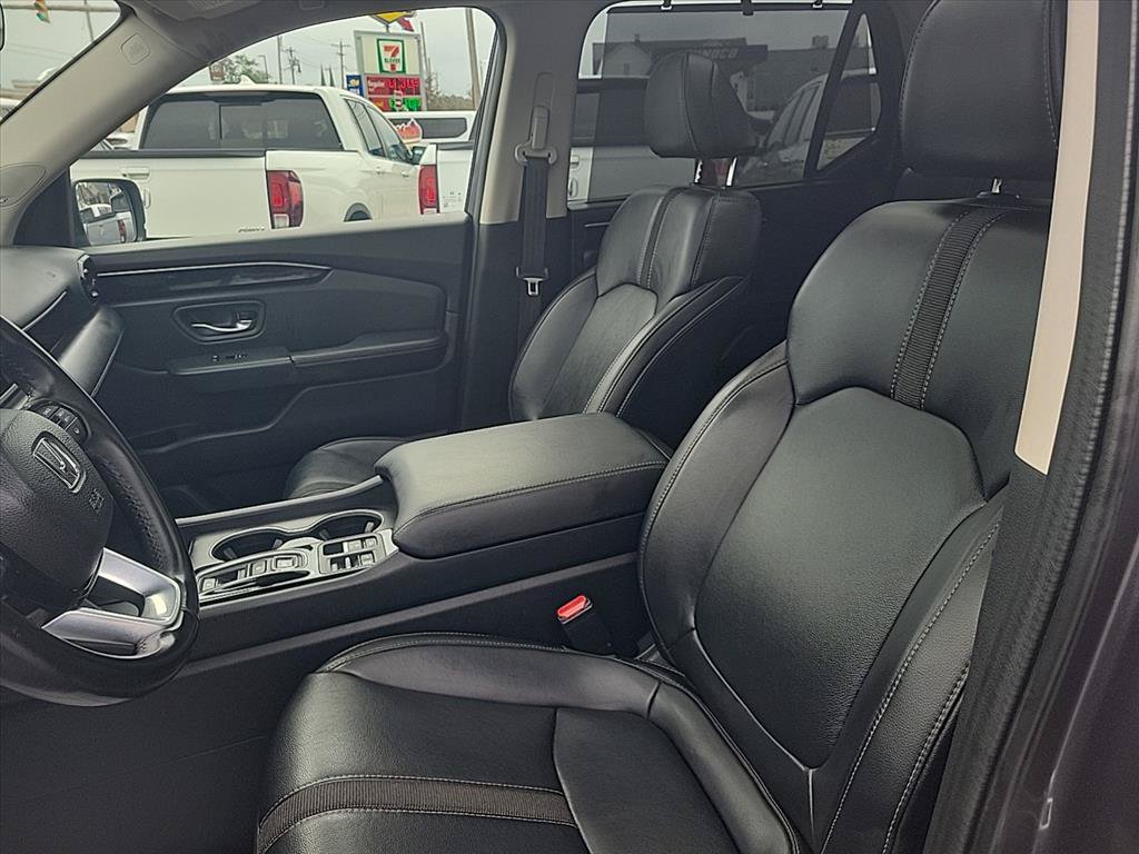Used 2023 Honda Pilot Touring image 15