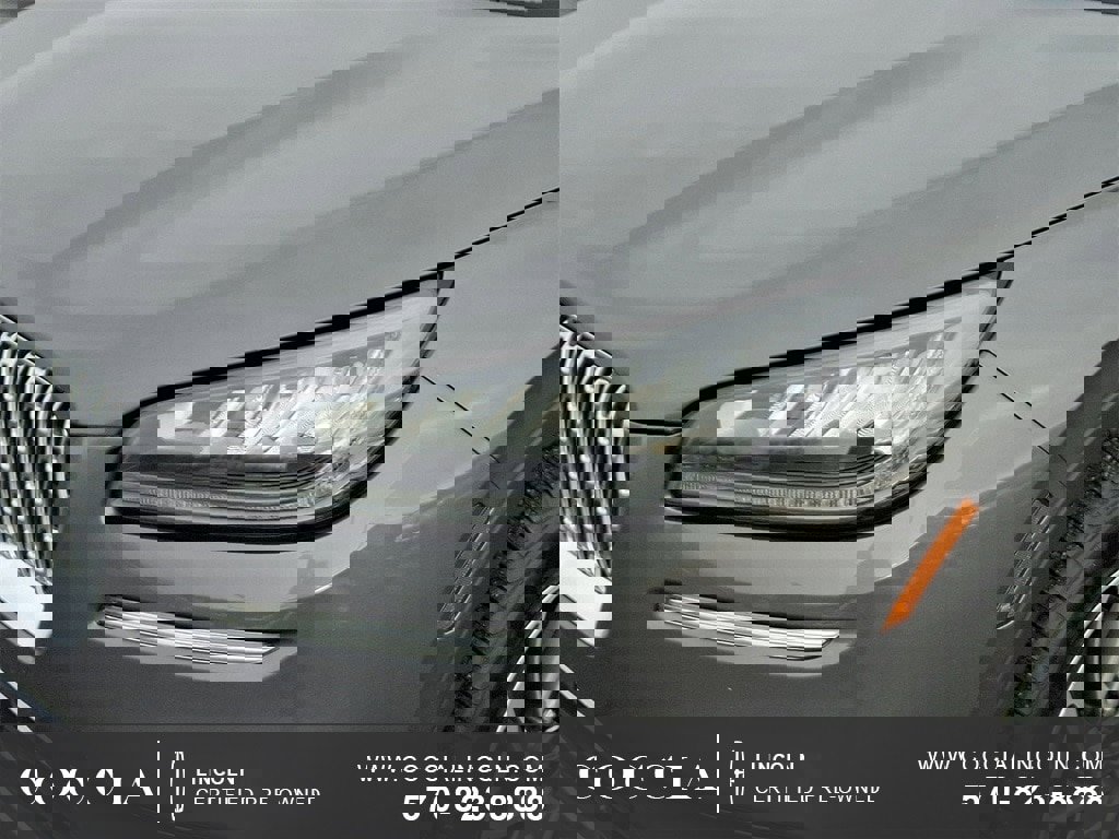 Certified 2022 Lincoln Corsair AWD w/ Equipment Group 101A image 9