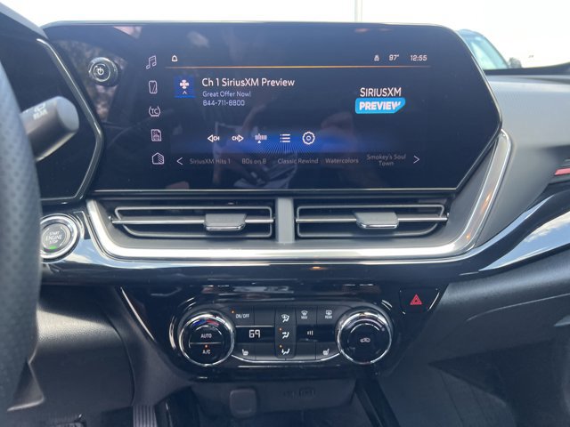 Used 2024 Chevrolet Trax RS w/ Sunroof Package image 29