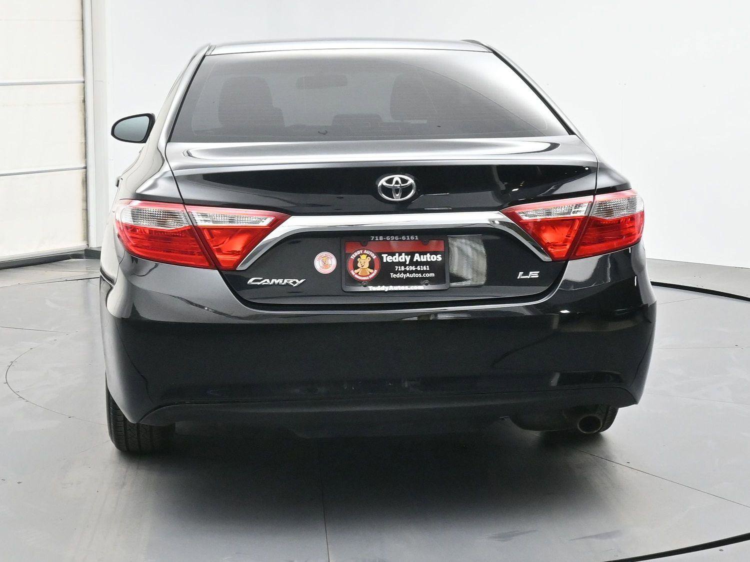 Used 2015 Toyota Camry LE FWD image 20