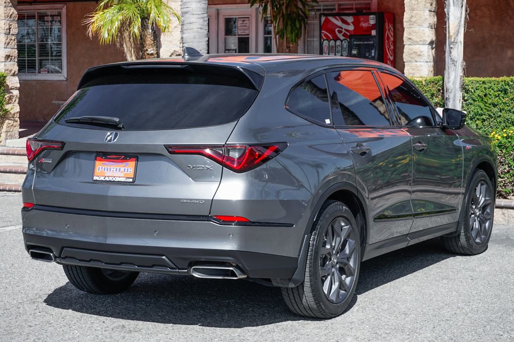 Used 2023 Acura MDX A-Spec image 11