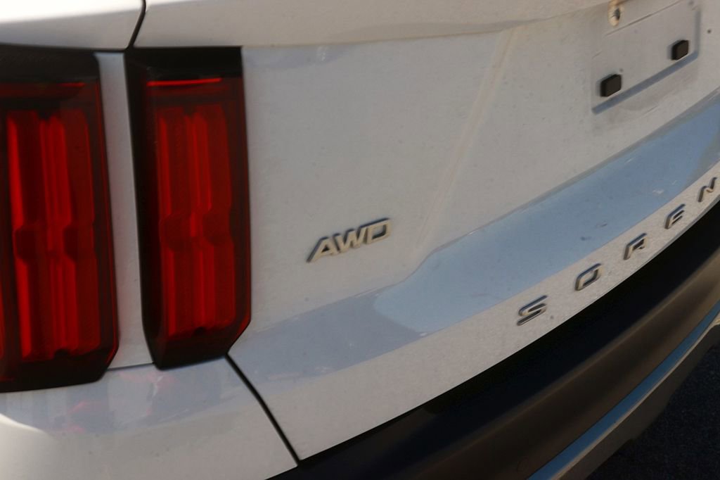 Used 2022 Kia Sorento SX Prestige w/ Rust Color Package AWD/4WD image 8