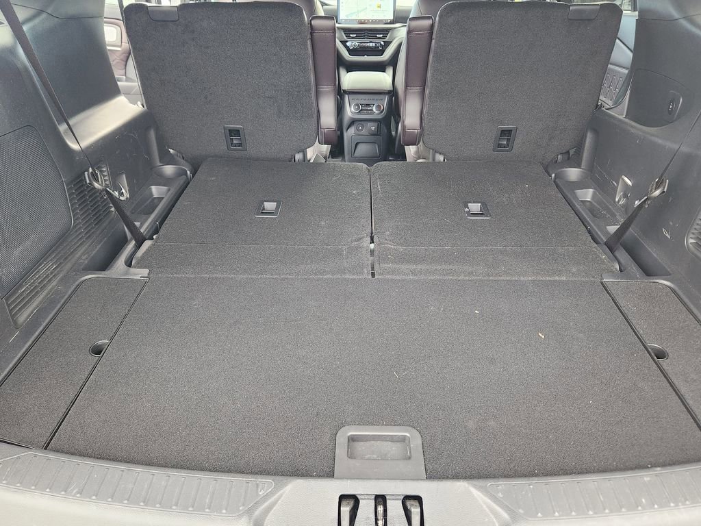 Used 2025 Ford Explorer Platinum w/ LUX Leather Package image 17