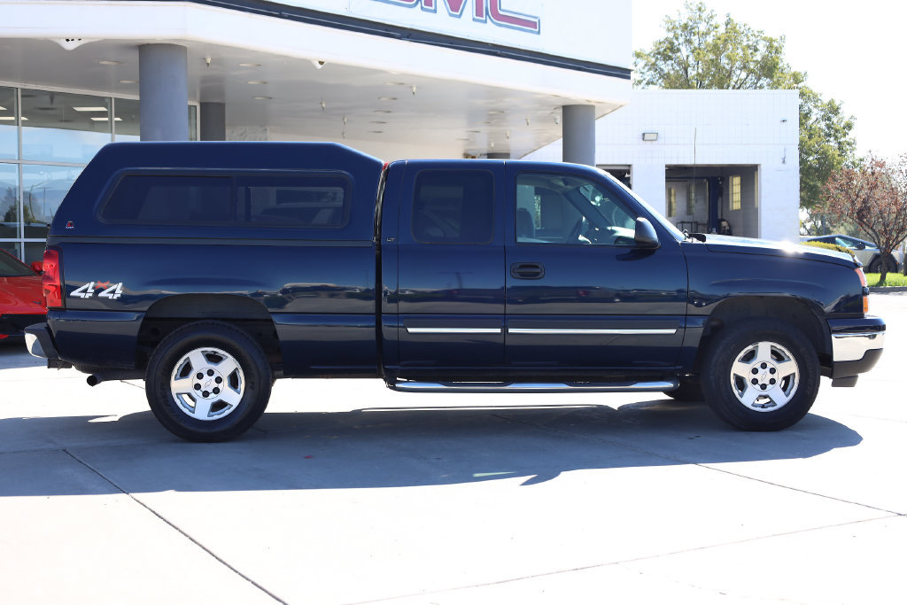 Used 2006 Chevrolet Silverado 1500 LT w/ Light Duty Power Package AWD/4WD image 7