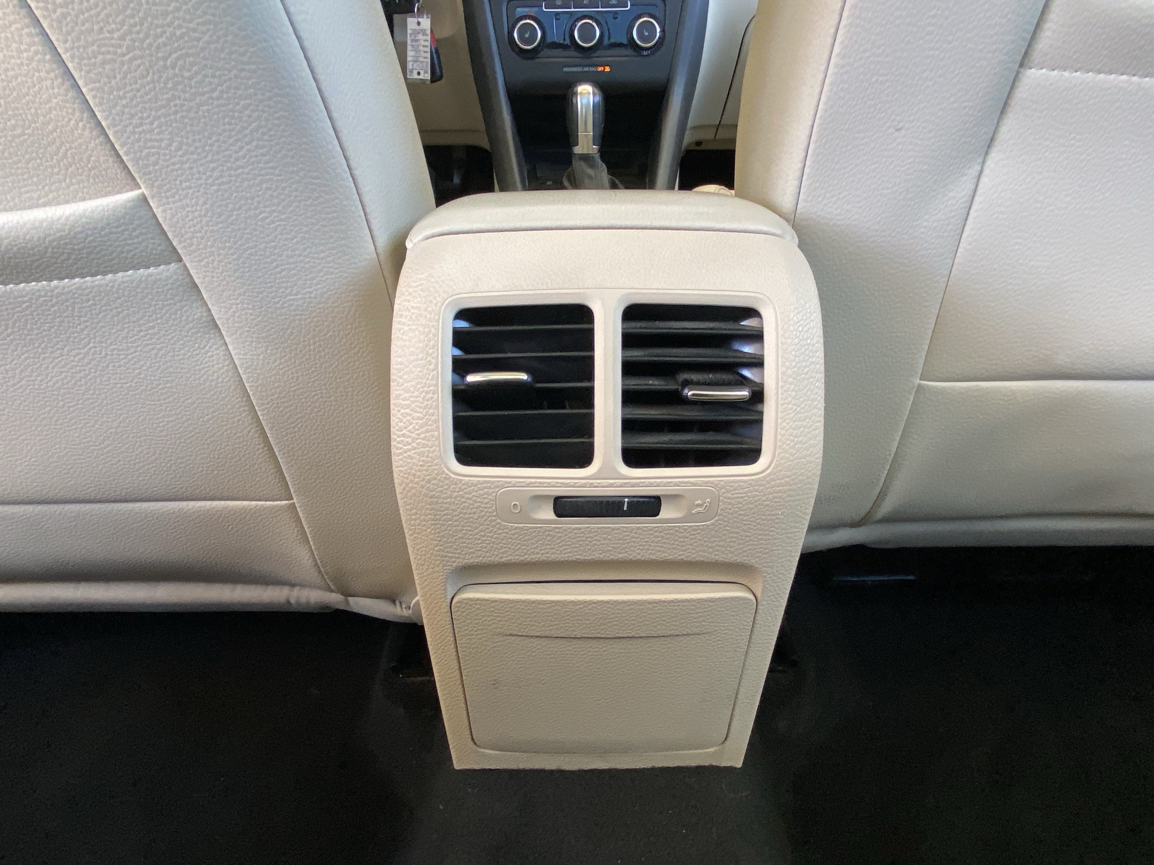 Used 2011 Volkswagen Jetta TDI FWD image 26