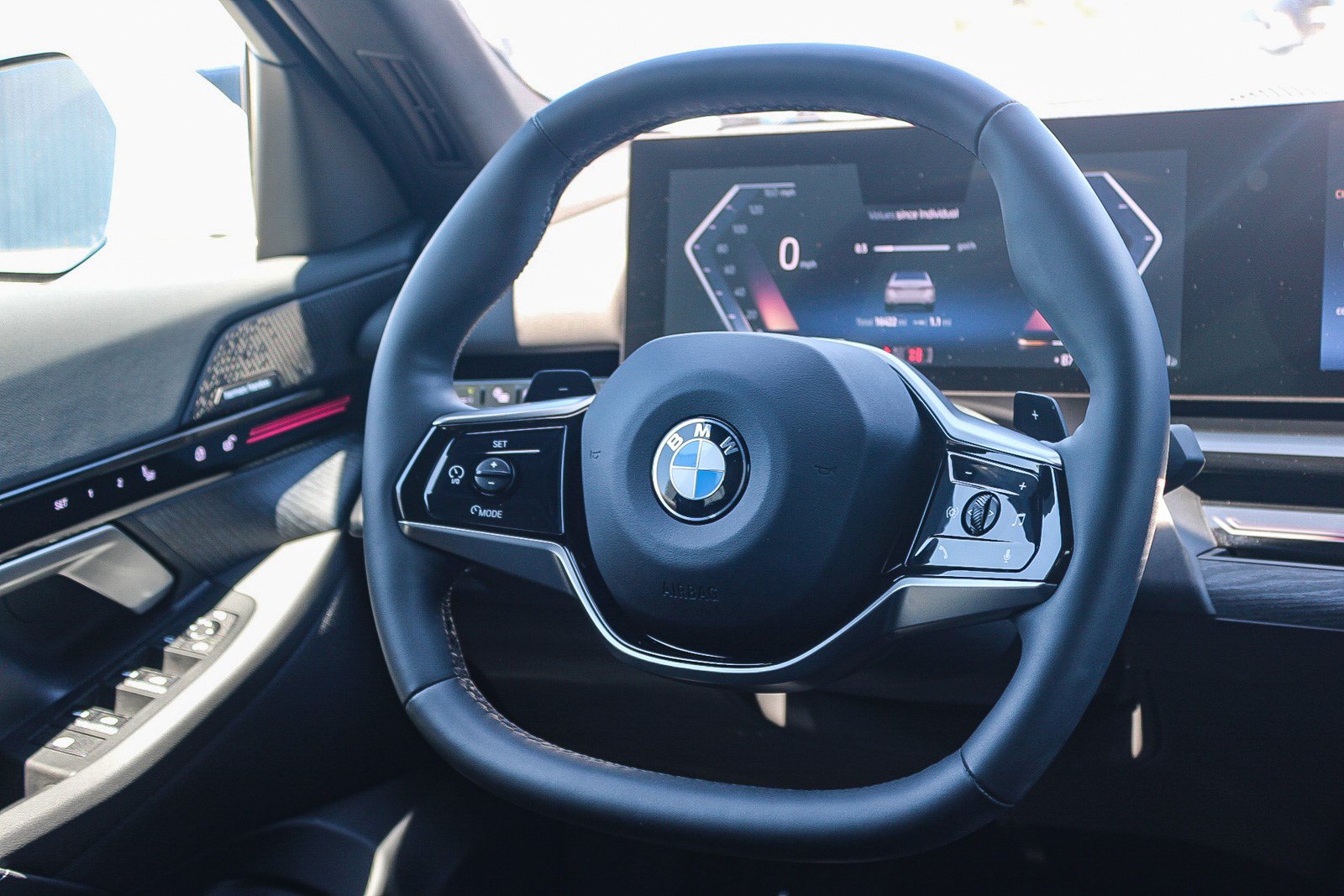 Used 2024 BMW 530i w/ Convenience Package RWD image 16