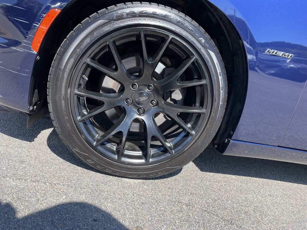 Used 2016 Dodge Charger R/T RWD image 9