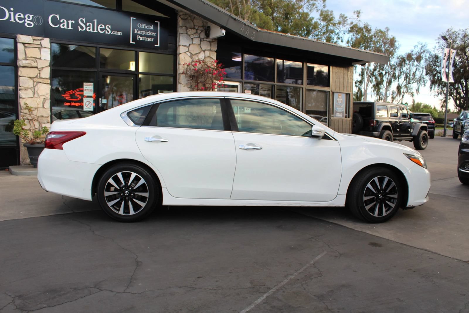 Used 2018 Nissan Altima 2.5 SL FWD image 6