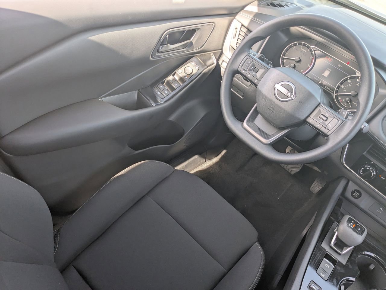 New 2026 Nissan Rogue S image 20