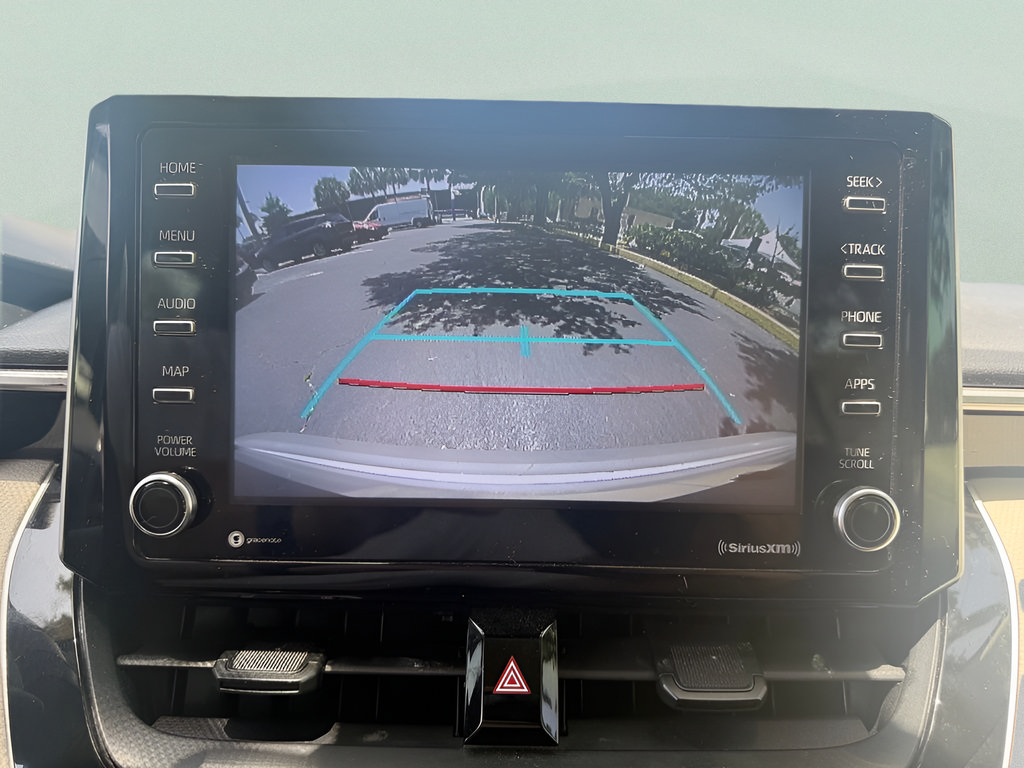 Used 2021 Toyota Corolla LE FWD image 18