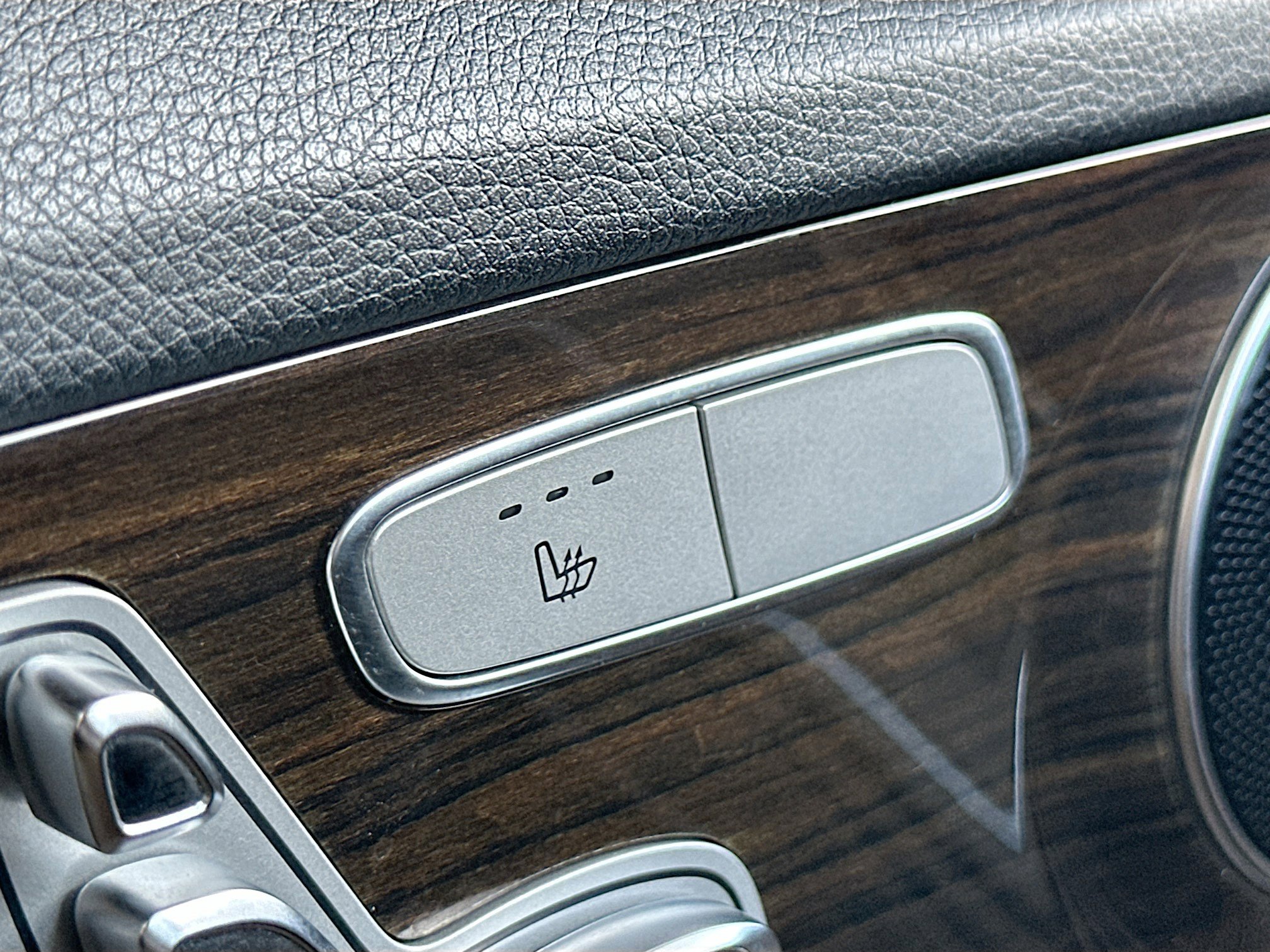 Used 2018 Mercedes-Benz C 300 Sedan image 19