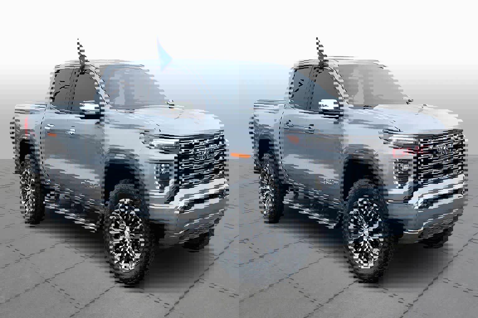 Used 2023 GMC Canyon Denali image 3