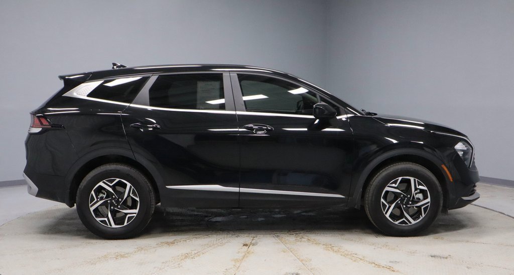 Used 2023 Kia Sportage LX image 12