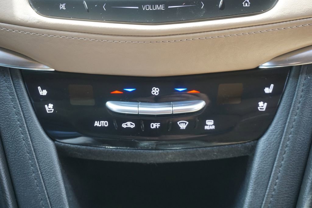 Used 2019 Cadillac XT5 Platinum AWD/4WD image 15