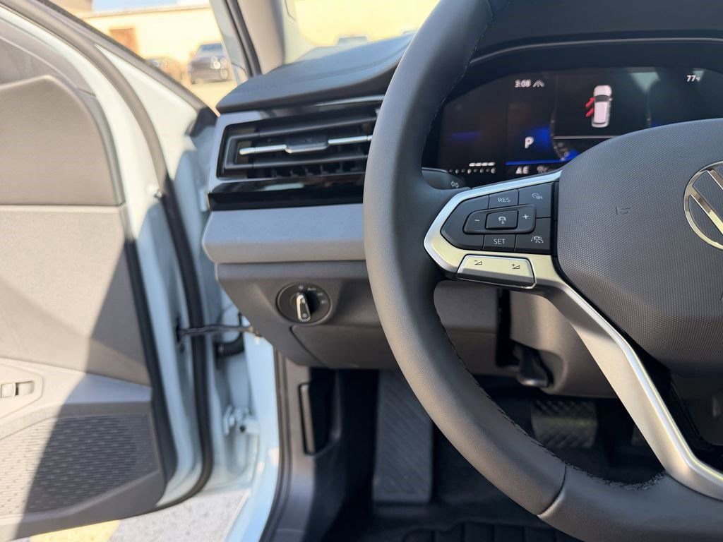 New 2026 Volkswagen Jetta SE FWD image 17