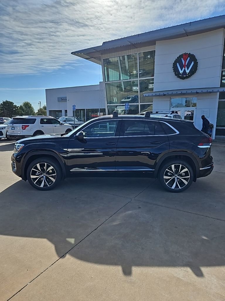 New 2026 Volkswagen Atlas Cross Sport SEL Premium R-Line AWD/4WD image 8