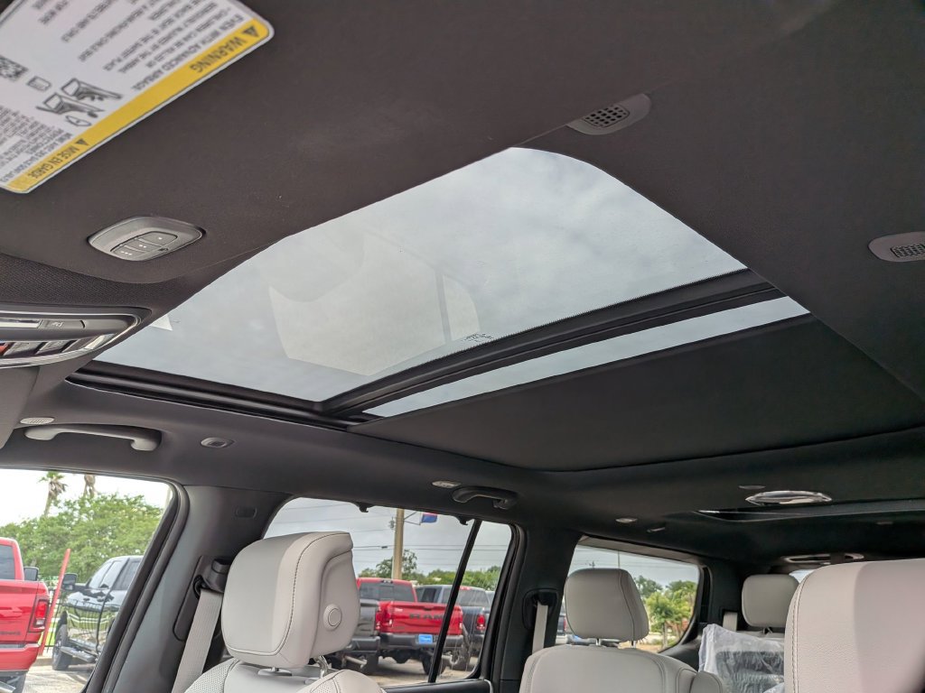 New 2026 Jeep Grand Wagoneer Limited AWD/4WD image 18