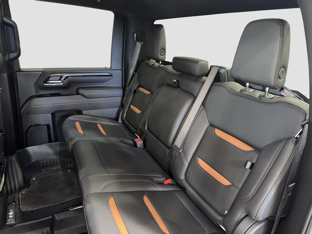 Used 2025 GMC Sierra 2500 AT4 AWD/4WD image 9