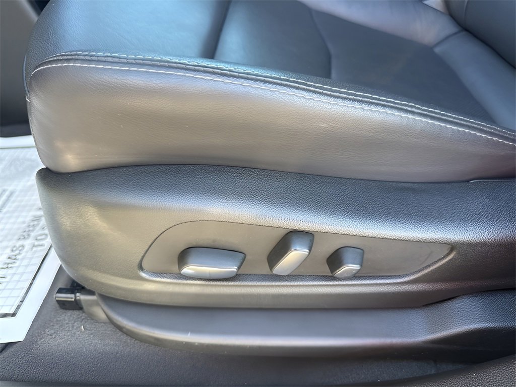 Used 2025 Cadillac XT5 Premium Luxury image 21