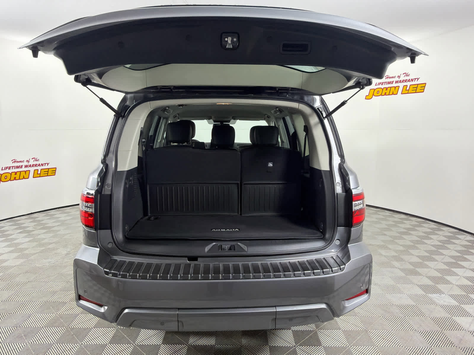 Certified 2024 Nissan Armada SV w/ Cargo Package AWD/4WD image 5