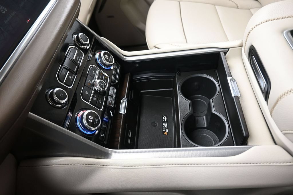 Used 2023 GMC Yukon XL Denali AWD/4WD image 30